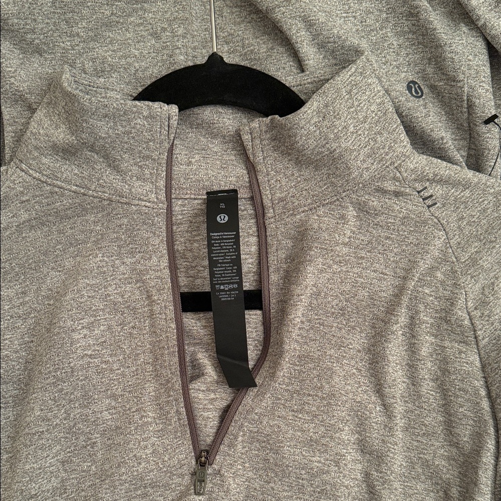 Lululemon Men's Long Sleeve Gray Half zip